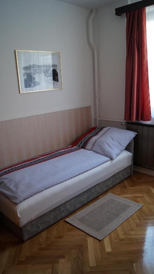 Apartment Sinko - Free Garage Parking, Central, 2 Bedrooms 4 Single Beds, Flexi Check-Out Budapesta Exterior foto