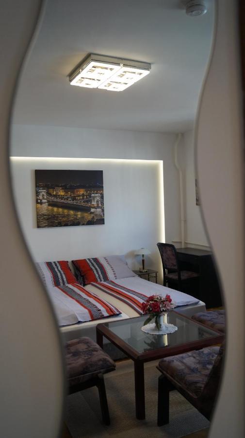 Apartment Sinko - Free Garage Parking, Central, 2 Bedrooms 4 Single Beds, Flexi Check-Out Budapesta Exterior foto